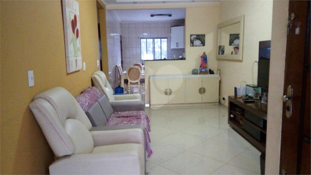 Sobrado à venda com 4 quartos, sendo 1 suíte,  em Tremembé, São Paulo, SP