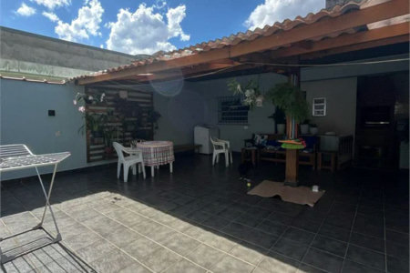 Casa à venda com 3 quartos, sendo 1 suíte,  em Jardim Casablanca, São Paulo, SP