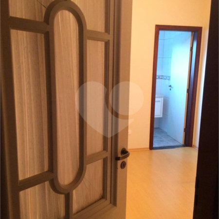 Casa à venda com 4 quartos, sendo 2 suítes, no condomínio Flamboyant, Atibaia - SP
