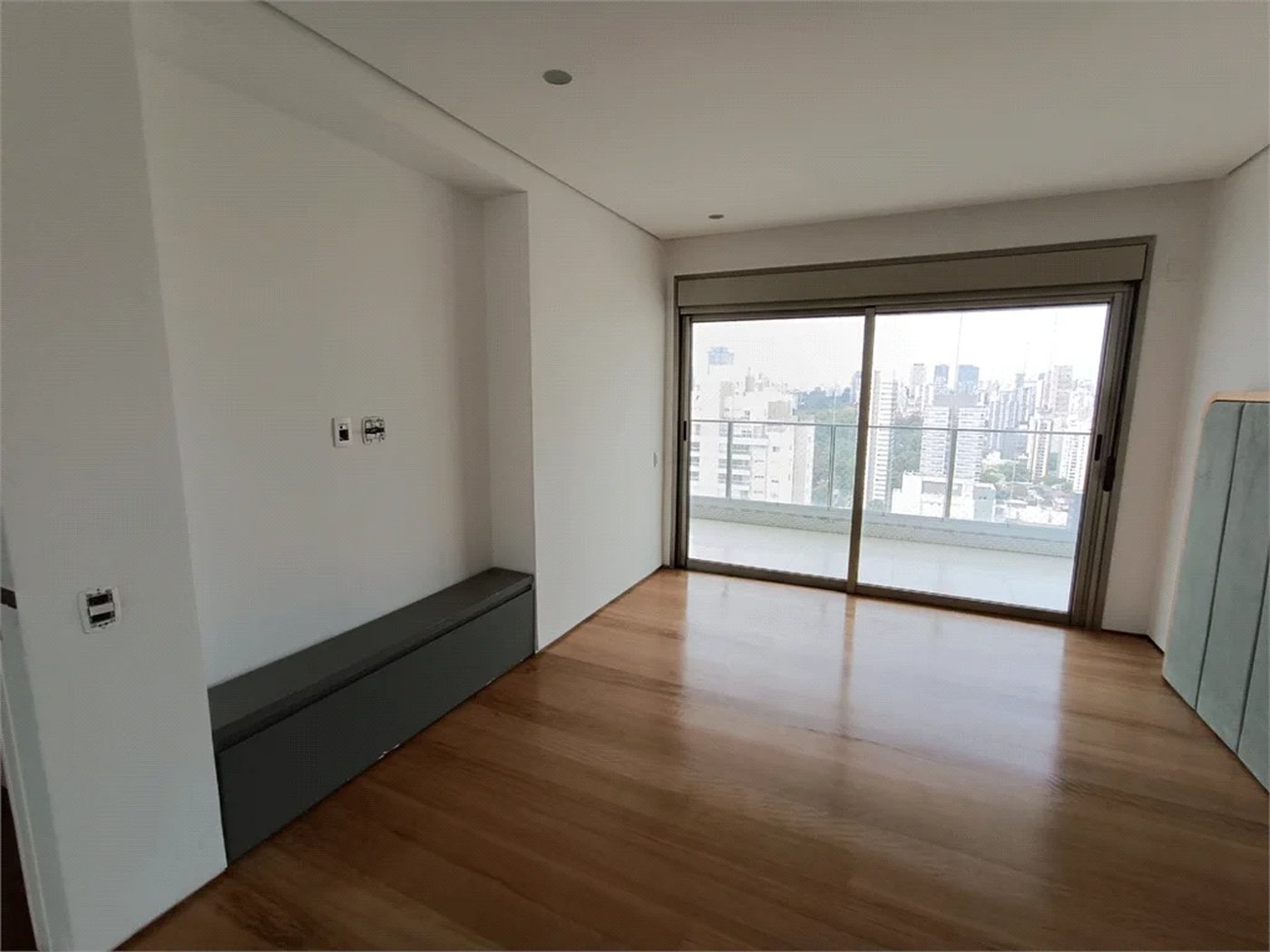 Apartamento à venda ou para alugar com 3 suítes em Pinheiros, São Paulo, SP