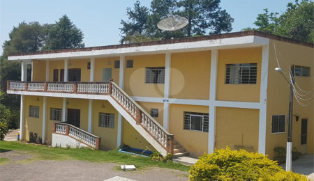 Hotel à venda com 14 quartos, sendo 13 suítes,  em Rainha, Louveira, SP