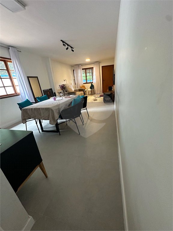 Casa à venda com 3 quartos, sendo 1 suíte,  no condomínio Vila Nova de Mafra, São Paulo - SP