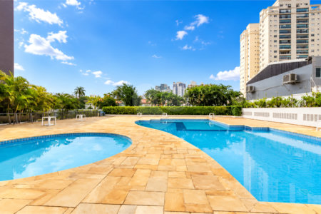 Apartamento à venda com 3 quartos, sendo 1 suíte, em Santo Amaro, São Paulo, SP