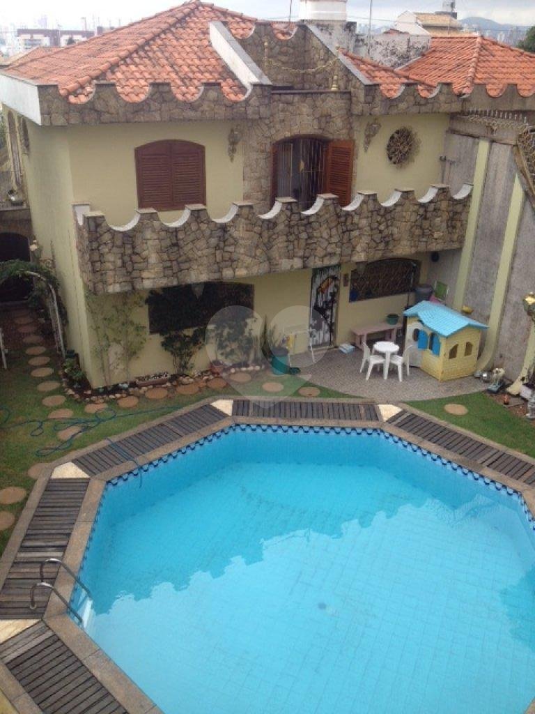 Casa à venda com 4 quartos, sendo 3 suítes, em Vila Paiva, São Paulo, SP
