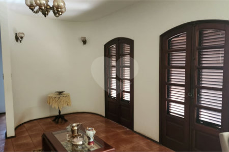 Casa à venda com 3 quartos, sendo 1 suíte, no Centro, Araraquara, SP