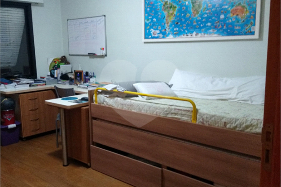 Apartamento à venda com 3 quartos, sendo 1 suíte,  em Bela Vista, São Paulo, SP