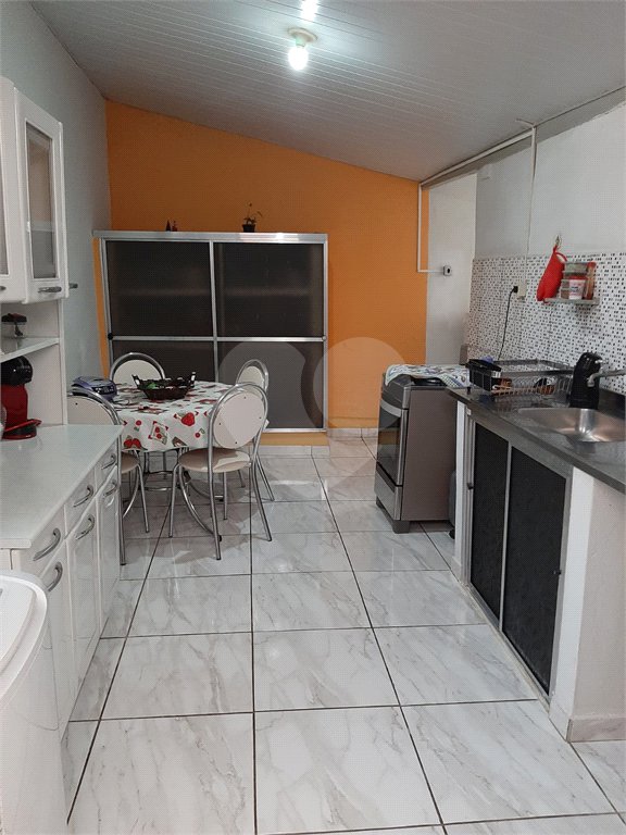 Casa com 2 dormitórios à Venda no Jardim Brasil