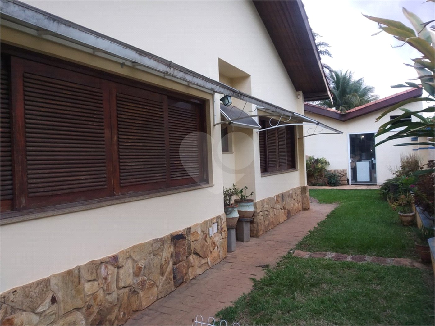 Casa à venda com 4 quartos, sendo 2 suítes,  no condomínio Acmti - Colinas do Mosteiro, Terras de Itaici e Recanto dos Pássaros, Indaiatuba - SP