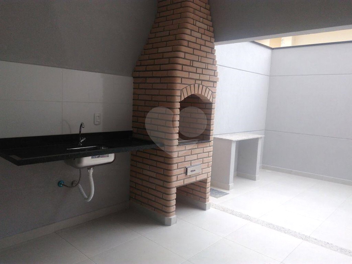 Casa à venda com 3 quartos, sendo 1 suíte, no condomínio Professora Romilde Nogueira de Sá, São Paulo - SP