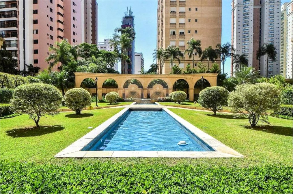 Apartamento à venda com 3 quartos, sendo 2 suítes, em Brooklin Paulista, São Paulo, SP