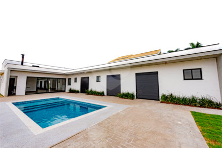 Casa à venda com 3 suítes no condomínio Village Saint Charbel, Araçoiaba da Serra - SP