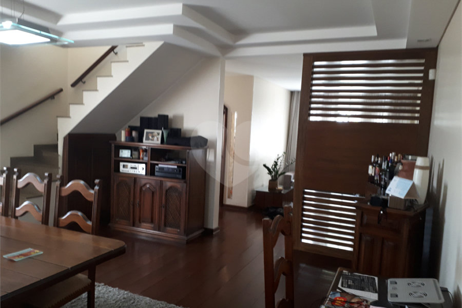 Sobrado à venda com 4 quartos, sendo 1 suíte, em Água Fria, São Paulo, SP