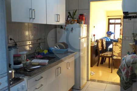 Casa à venda com 3 quartos, sendo 1 suíte,  no condomínio Sibelyus, Mogi das Cruzes - SP