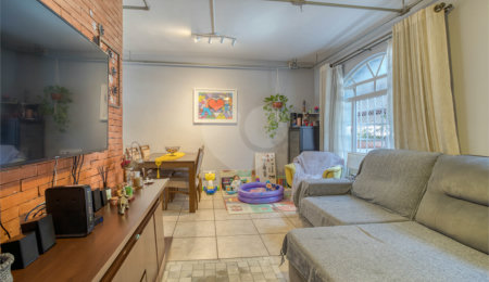 Sobrado à venda com 4 quartos, sendo 1 suíte, em Chácara Flora, São Paulo, SP