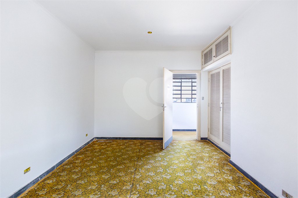 Sobrado à venda com 5 quartos, sendo 4 suítes, em Brooklin, São Paulo, SP