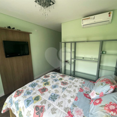 Casa à venda com 1 quarto, sendo 3 suítes, no condomínio Aruã Brisas I, Mogi das Cruzes - SP
