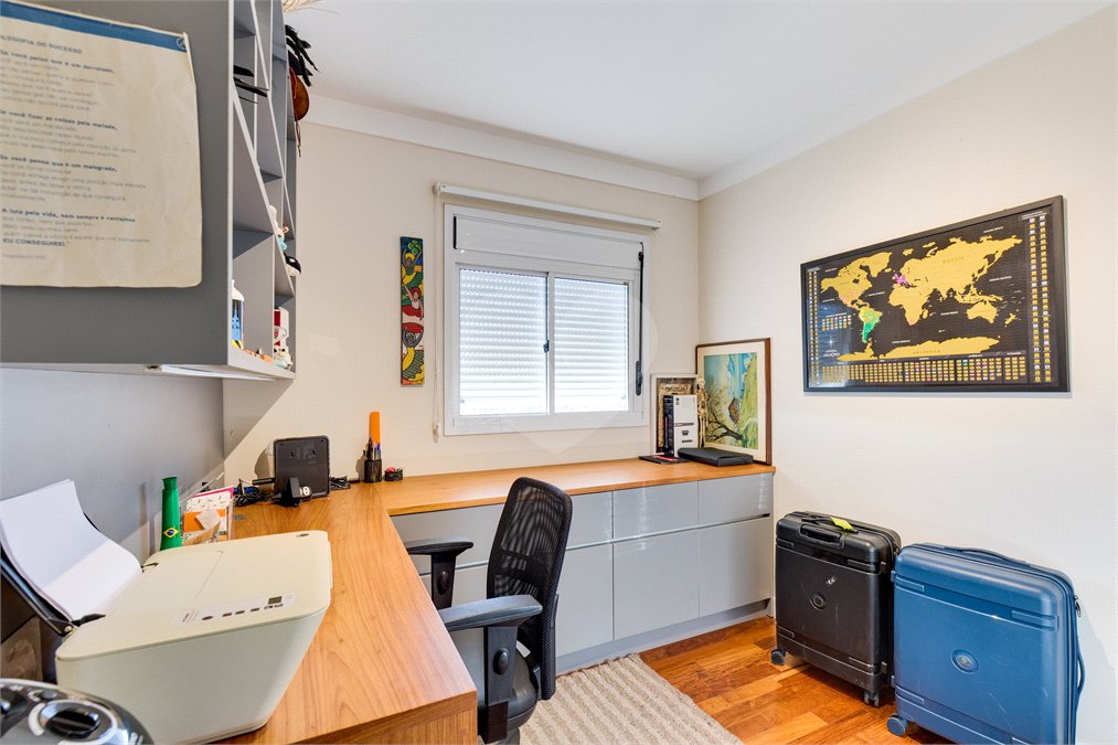 Apartamento à venda com 3 quartos, sendo 2 suítes,  em Jardim Marajoara, São Paulo, SP