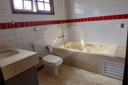 Casa à venda com 5 quartos, sendo 3 suítes, em Vila Santista, Atibaia, SP