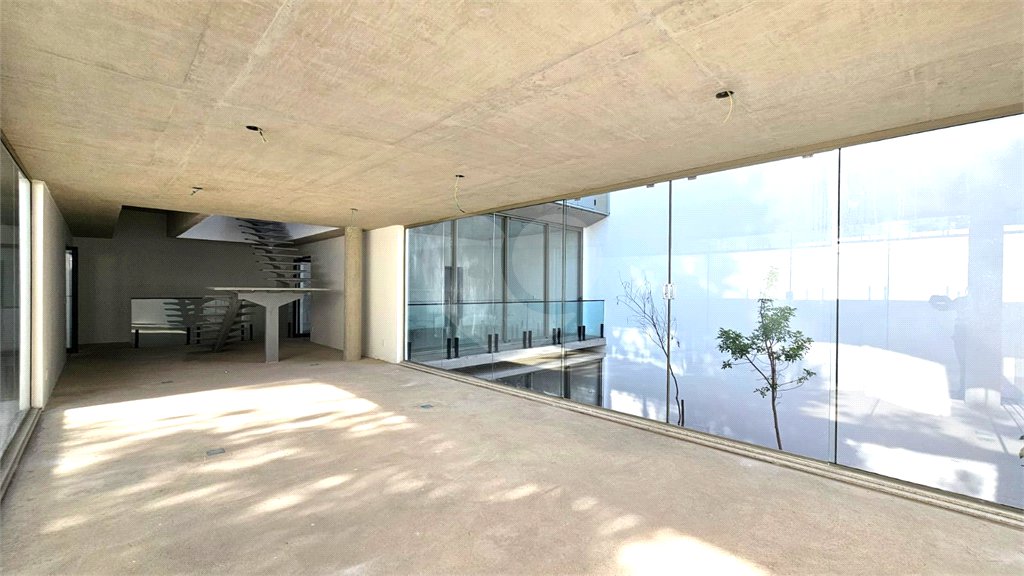Casa à venda com 3 suítes no condomínio Residencial Heron 140, São Paulo - SP