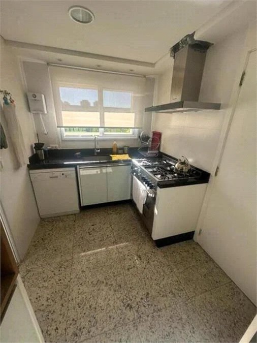 Apartamento para alugar com 3 suítes em Rio Pequeno, São Paulo, SP