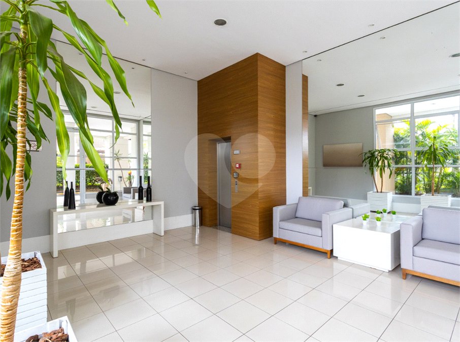 Apartamento à venda com 3 quartos, sendo 1 suíte,  em Vila Andrade, São Paulo, SP