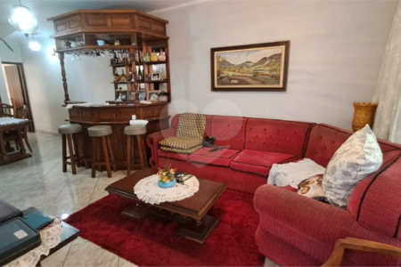 Casa à venda com 3 quartos, sendo 1 suíte, em Vila Maria Baixa, São Paulo, SP