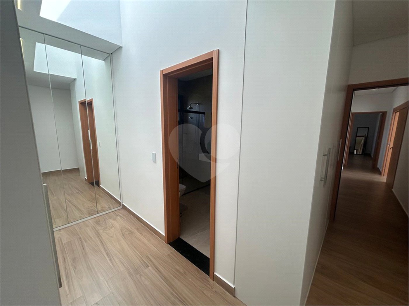 Casa à venda com 3 suítes no condomínio Alphaville Castelo, Itu - SP