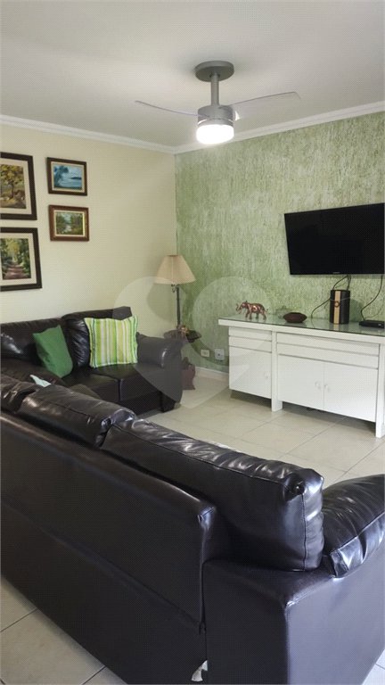 Duplex à venda com 3 quartos, sendo 1 suíte, em Enseada, Guarujá, SP