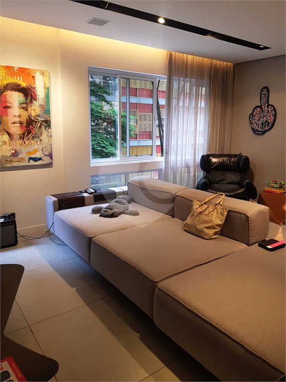 Apartamento à venda com 2 quartos, sendo 1 suíte, em Higienópolis, São Paulo, SP
