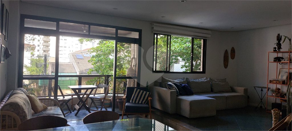 Apartamento à venda com 3 quartos, sendo 1 suíte, em Pitangueiras, Guarujá, SP