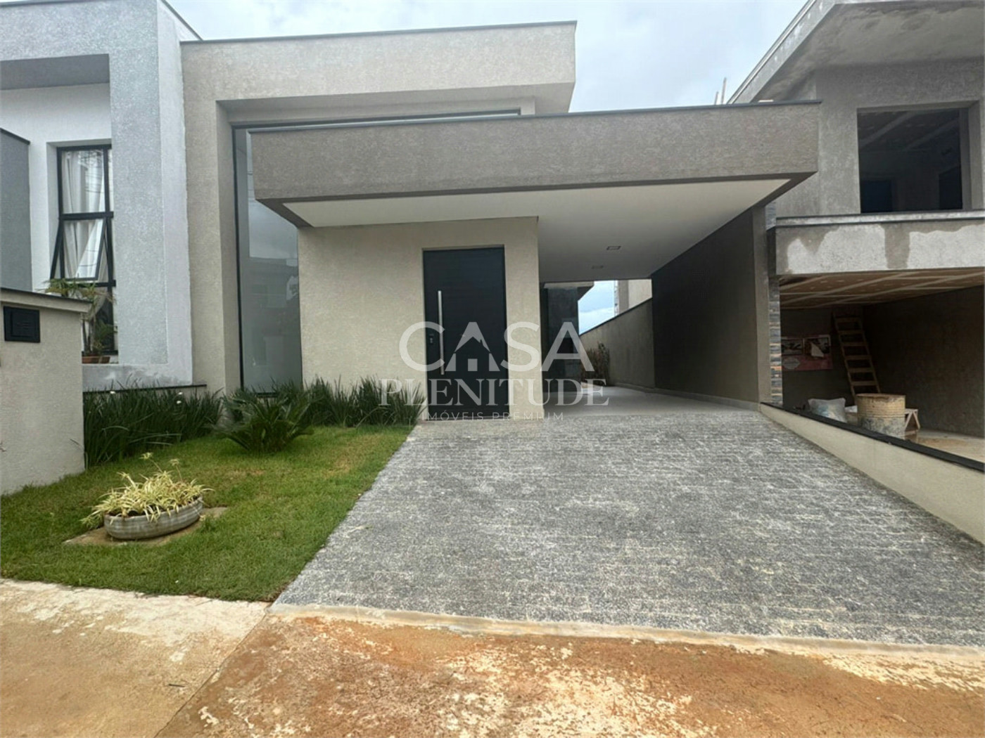 Terreno em condomínio à venda com 3 quartos, sendo 1 suíte, em Wanel Ville, Sorocaba, SP