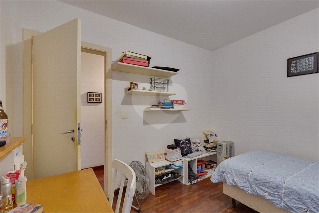 Sobrado à venda com 3 quartos, sendo 1 suíte,  em Alto da Boa Vista, São Paulo, SP