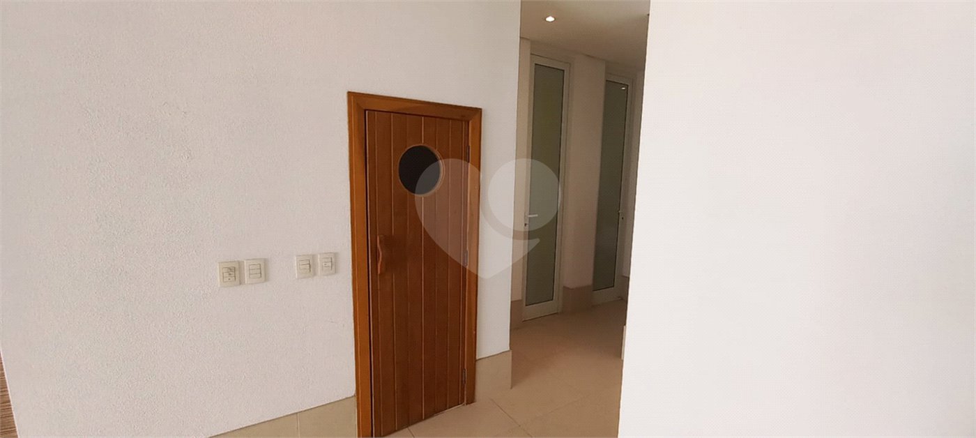 Sobrado à venda ou para alugar com 7 quartos, sendo 4 suítes,  em Cidade Jardim, São Paulo, SP