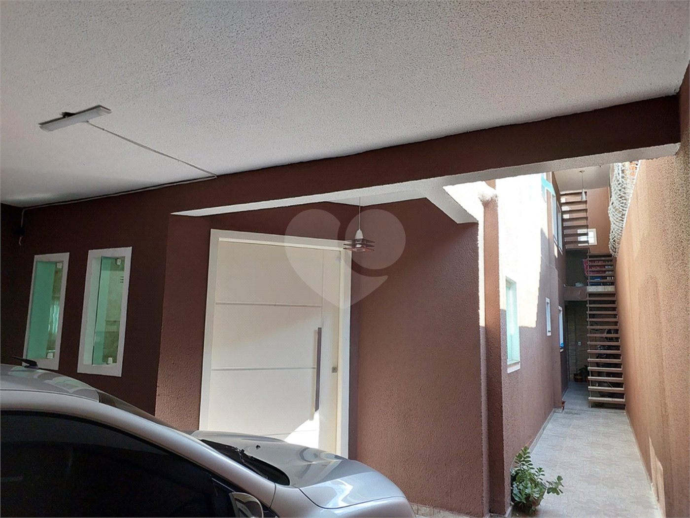 Sobrado à venda com 2 quartos, sendo 1 suíte, em Jardim Luciana, Itaquaquecetuba, SP