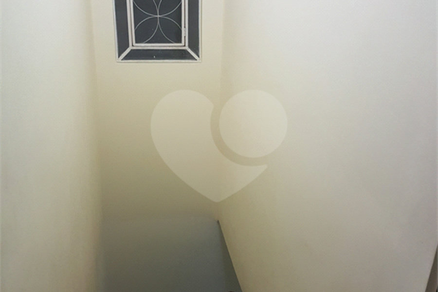 Sobrado à venda com 3 quartos, sendo 1 suíte, em Jardim Valéria, Guarulhos, SP