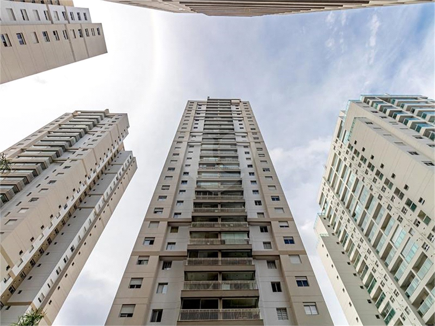 Apartamento à venda com 3 quartos, sendo 1 suíte, em Barra Funda, São Paulo, SP