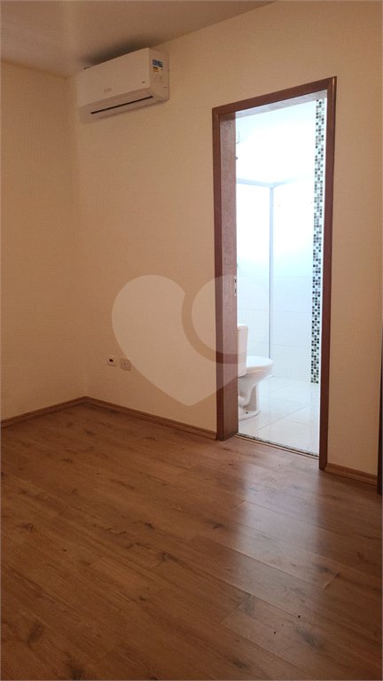 Casa à venda ou para alugar com 2 suítes no condomínio Santa Teresinha, São Paulo - SP