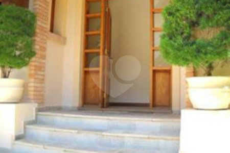 Casa à venda ou para alugar com 4 suítes no condomínio Vilaggio Monte Alegre, São Paulo - SP