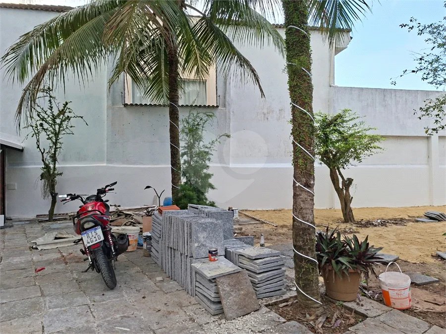 Casa à venda com 3 quartos, sendo 1 suíte, em Vargem Pequena, Rio de Janeiro, RJ