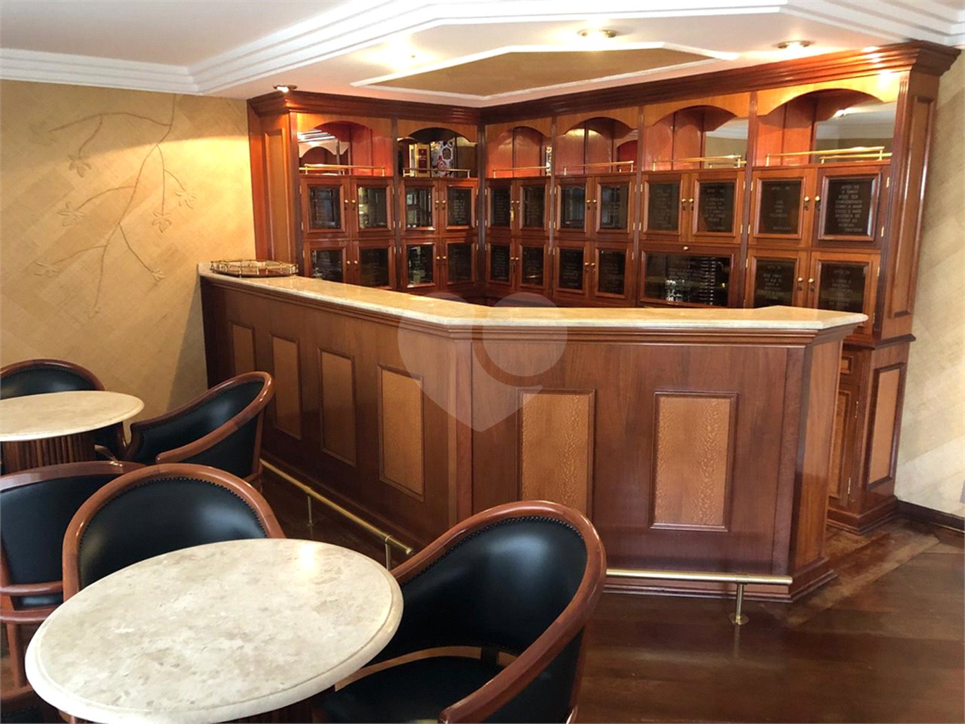 Apartamento à venda com 4 suítes em Vila Henrique, Salto, SP