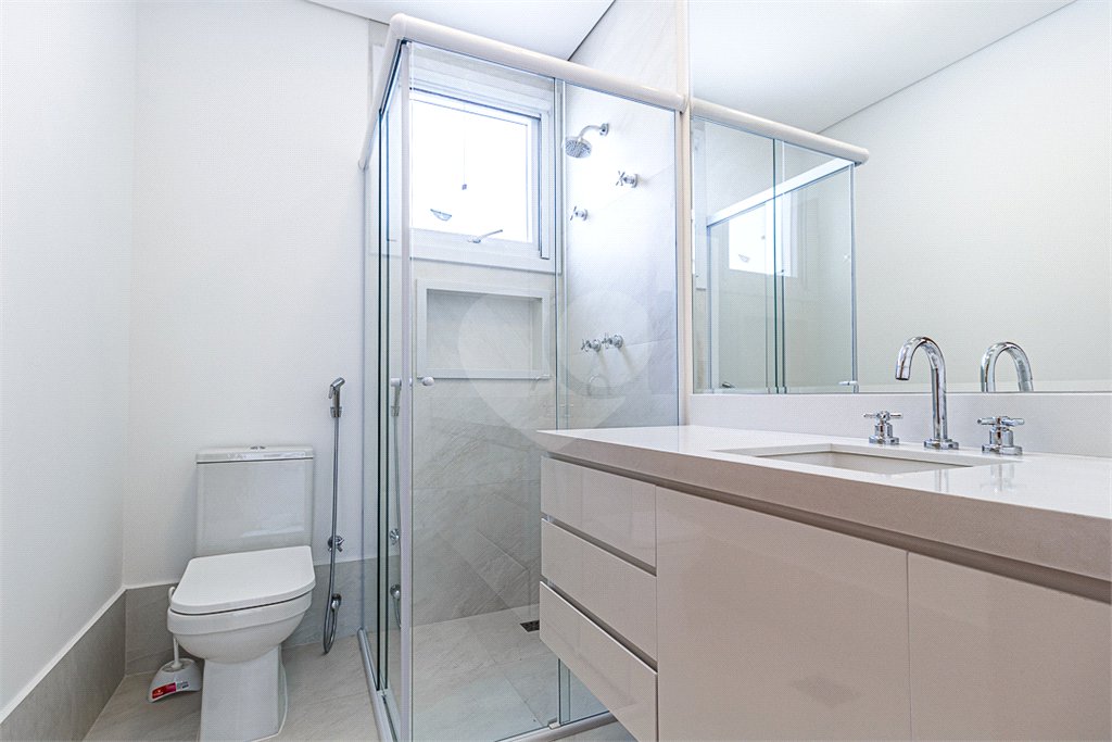 Casa à venda com 4 suítes no condomínio Villagio Quadrifolio, São Paulo - SP