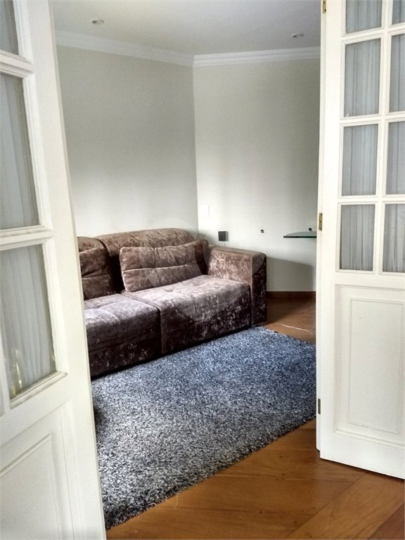 APARTAMENTO ALTO PADRÃO NA ACLIMAÇÃO A 36% ABAIXO DO VALOR DE MERCADO.