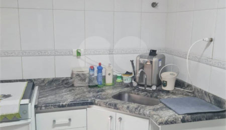 Casa à venda com 3 quartos, sendo 1 suíte,  no condomínio Moradas do Ipê, São Paulo - SP