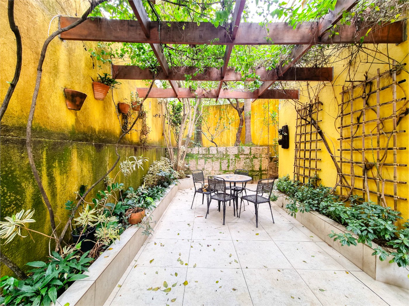 Casa à venda com 4 suítes no condomínio Annecy Village, São Paulo - SP