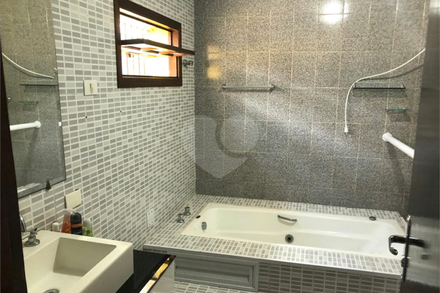 Casa Térrea à venda com 3 quartos, sendo 1 suíte, em Jardim Guanca, São Paulo, SP