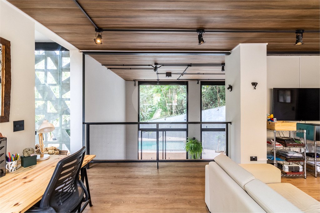 Casa à venda com 4 suítes no condomínio Granja do Morumbi, São Paulo - SP