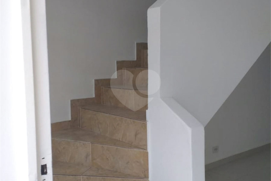 Sobrado à venda com 2 quartos em Vila das Palmeiras, Guarulhos, SP
