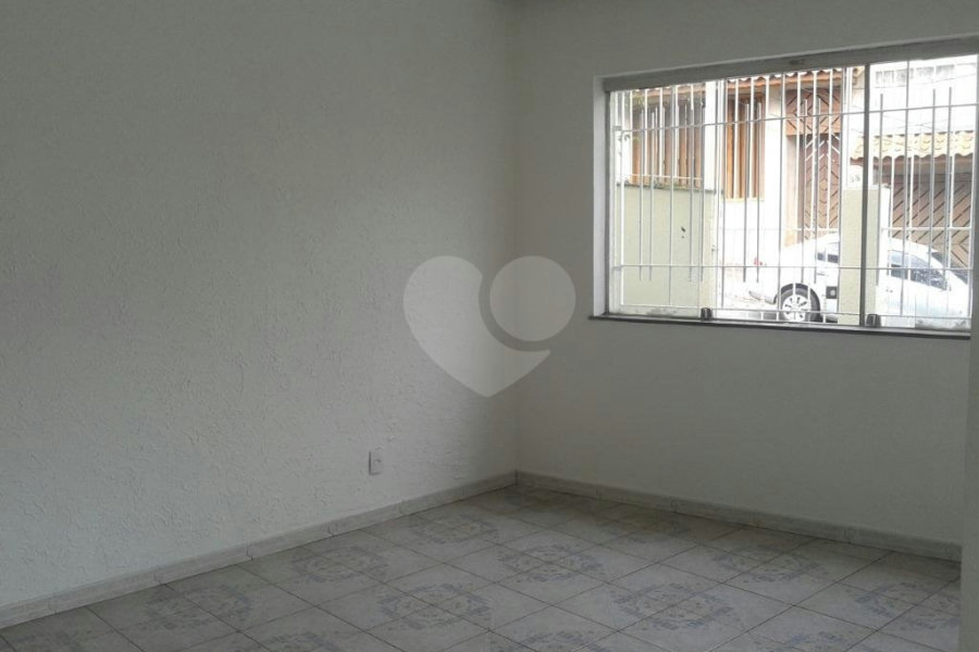 Sobrado à venda com 3 quartos, sendo 1 suíte, em Tremembé, São Paulo, SP