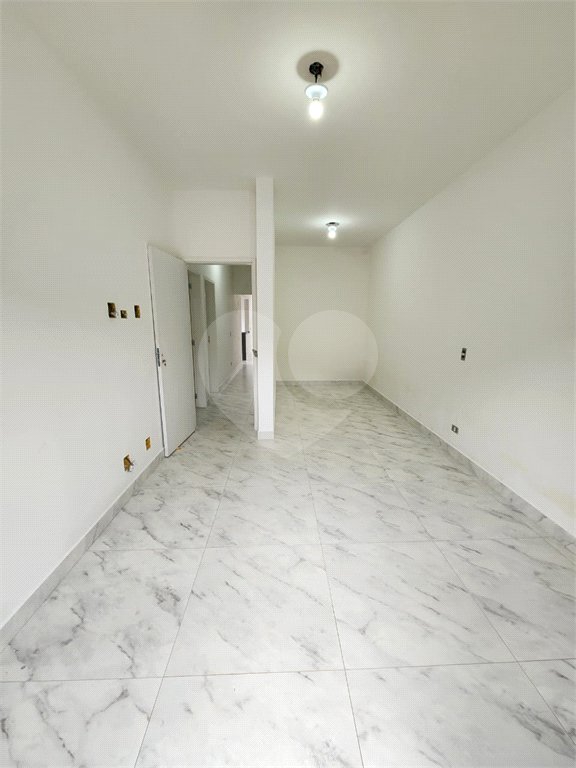 Casa à venda com 3 quartos, sendo 1 suíte, no Centro, Bom Jesus dos Perdões, SP