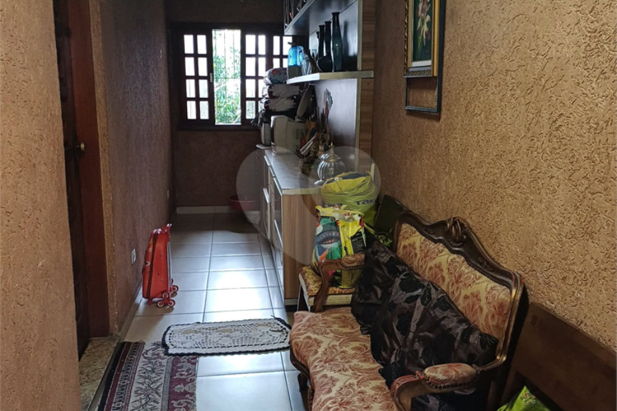 Sobrado à venda com 4 quartos, sendo 1 suíte, em Tremembé, São Paulo, SP